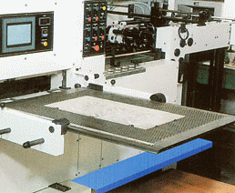 Hot Stamping, selo de seguran&ccedil;a hologr&aacute;fico, corte e vinco.